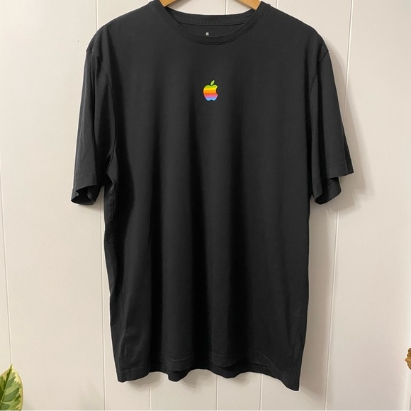 Apple Other - APPLE Macintosh Rainbow Mini Logo Steve Jobs Mac Black T-shirt Pride Employee
